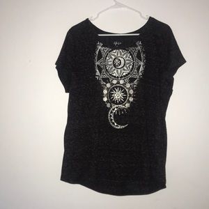 women’s graphic tee